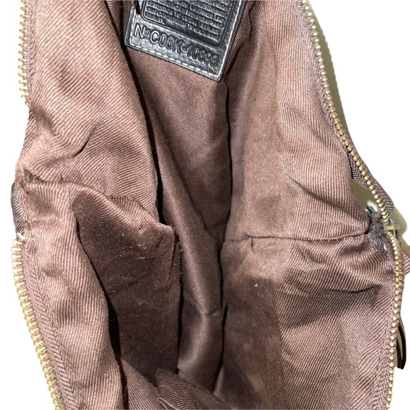 Coach Hobo Bag With A Tag Logo Print - Picture 7 of 7